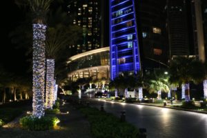 Lire la suite à propos de l’article Etihad Towers by night.