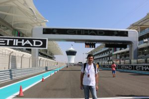 Lire la suite à propos de l’article Jeudi, dans les stands et sur la piste.