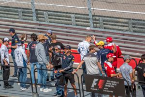 Lire la suite à propos de l’article Dimanche, la parade des pilotes.