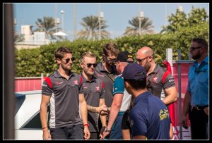 Lire la suite à propos de l’article Samedi, autographes à Yas Marina